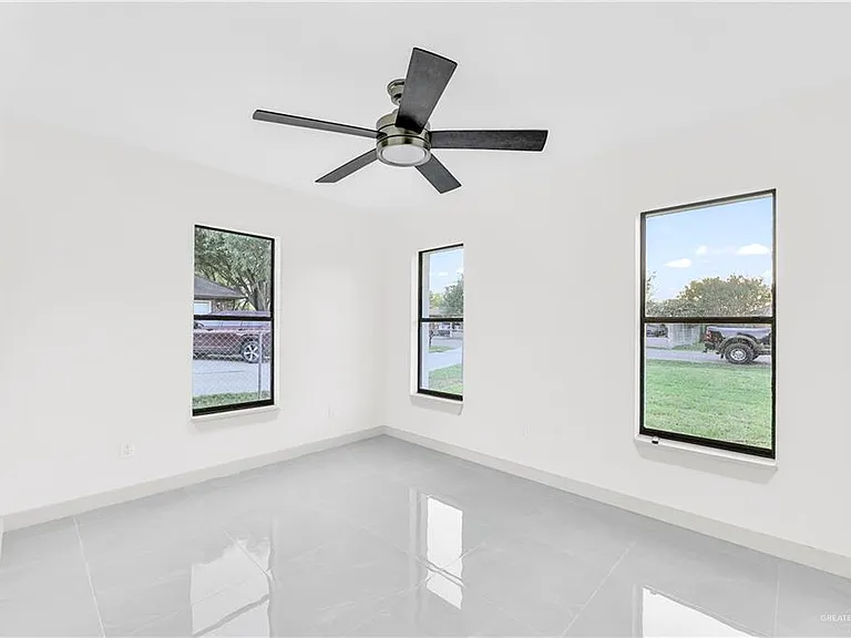 4406 Alejandro St — Photo 16