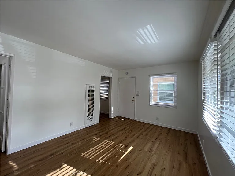 75 Granada Ave — Photo 6