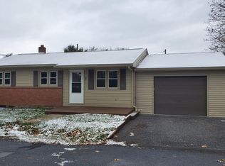 2 Garden Cir, Harrisburg, PA