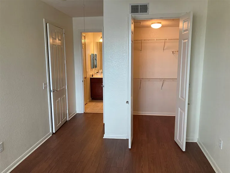 7575 Kirby Dr #2304 — Photo 12