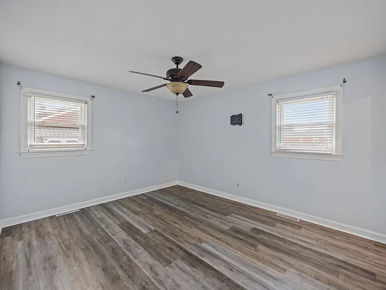 4130 Terrace Dr — Photo 33