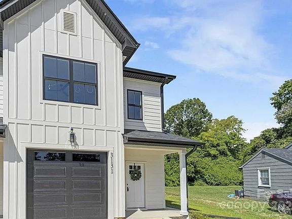 3rd image of 3127 Columbus Cir #3127/3131