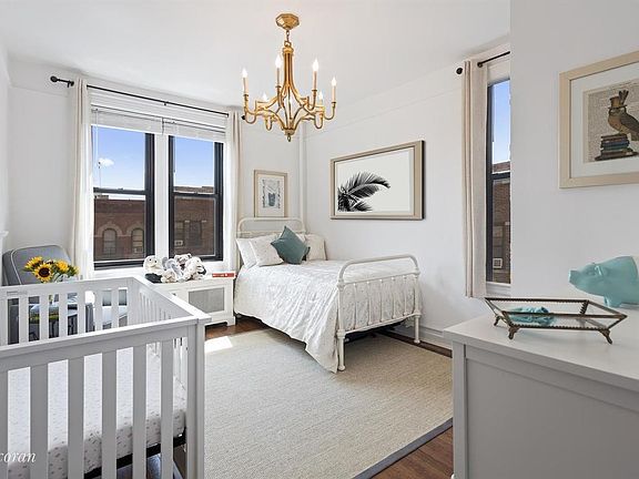 5th image of 345 Montgomery St APT 4L