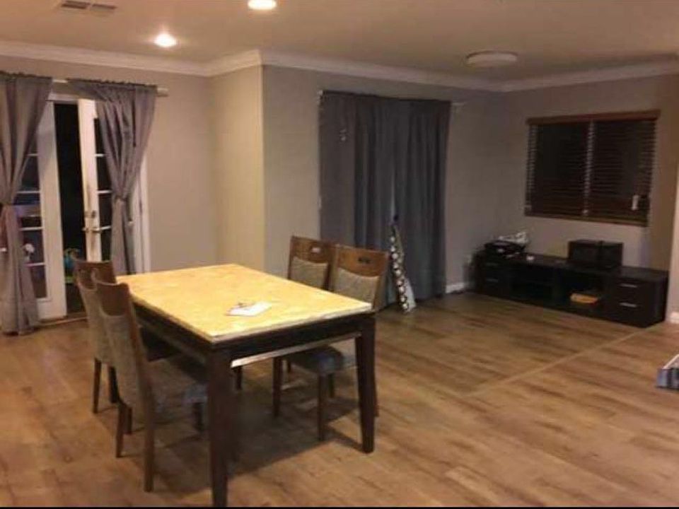 1st image of 428 S Walnut Creek Pl