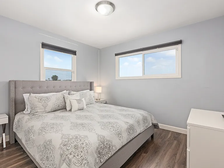 3254 Logan Ave — Photo 7