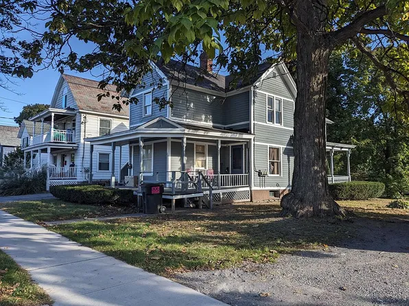 29 Dix Ave, Glens Falls, NY 12801