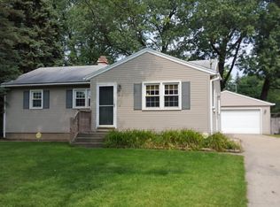 1313 Bowdoin St SE, Kentwood, MI 49508