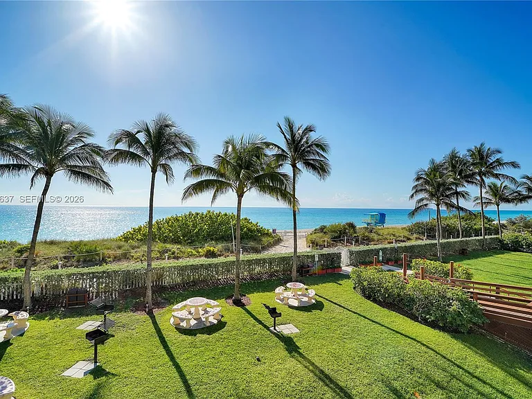 6767 Collins Ave #1110 — Photo 36