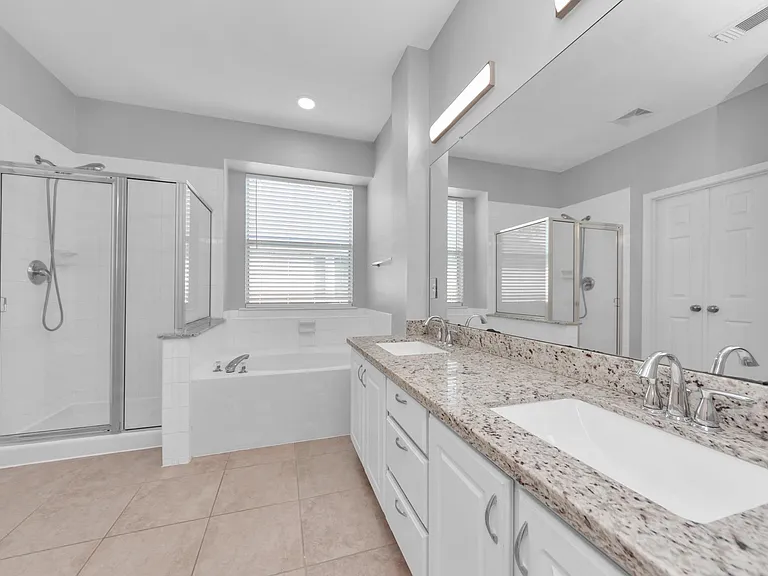 1819 Misty Falls Ln — Photo 19