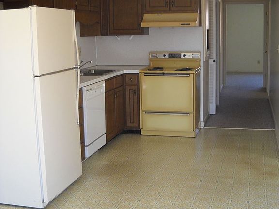 2nd image of 133 W Sevier Ave APT 4