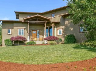 2015 Landaggard Dr NW, Salem, OR 97304