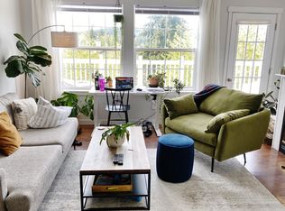 135 S 44th St, Bellingham, WA 98229