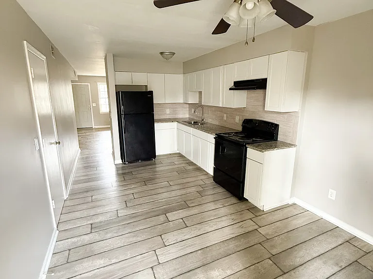 2920 Chatsworth Rd #C — Photo 6