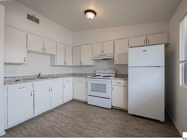 2139 W Devonshire Ave #2 — Photo 5