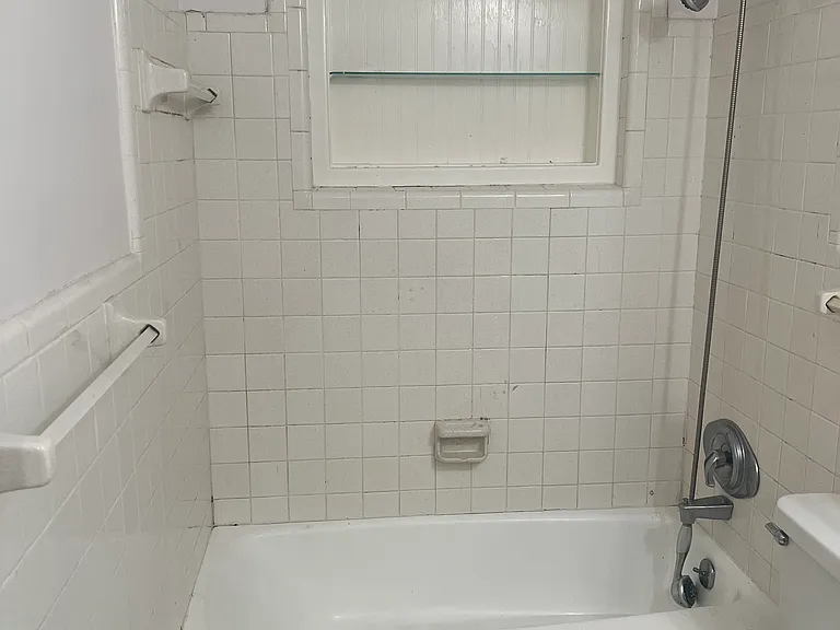 623 Vandenberg St — Photo 11