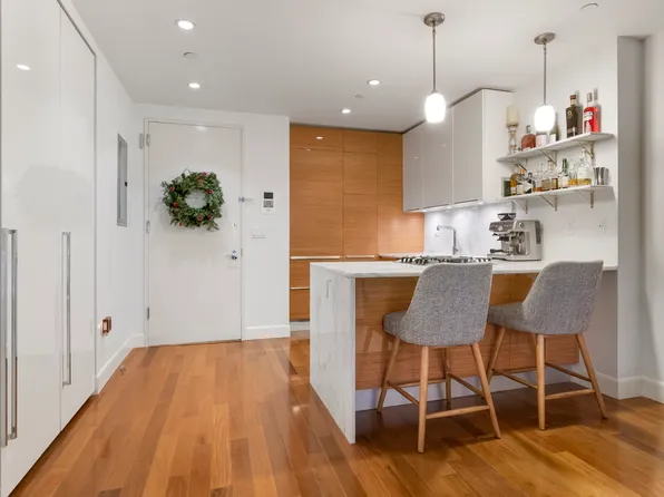 130 West 20th Street image 2 of 9