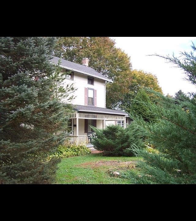 1st image of 802 William Thomas Dr