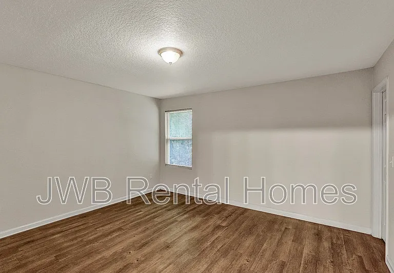7952 Dekle Ave — Photo 10