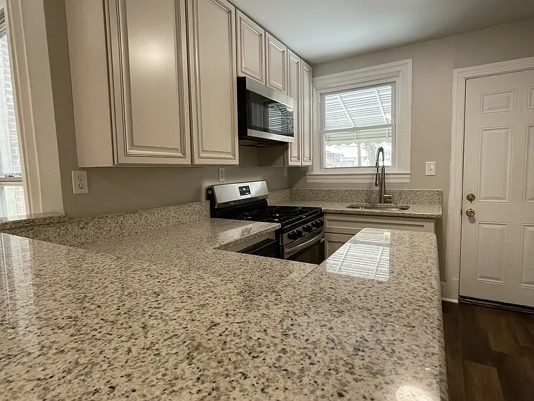 2644 W Lafayette Ave — Photo 45