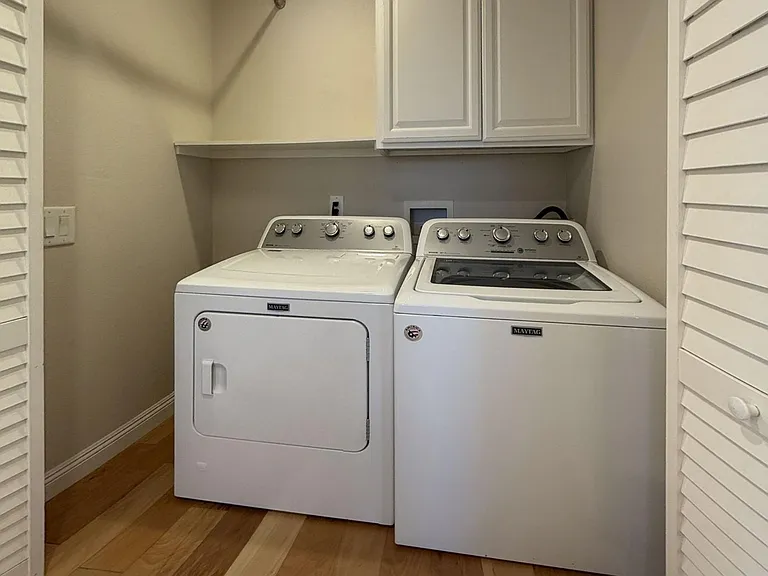 25461 Cole Street — Photo 10