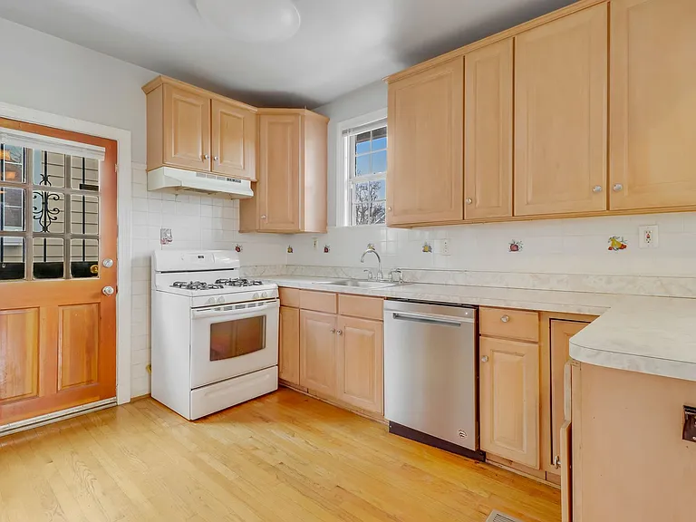 3123 15th St NE — Photo 16