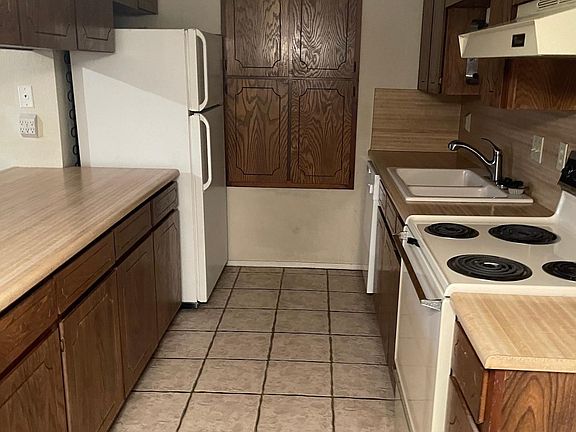 5th image of 3805 Green Meadow Dr #C