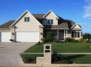 8345 Shawnee Forest Dr, Findlay, OH 45840