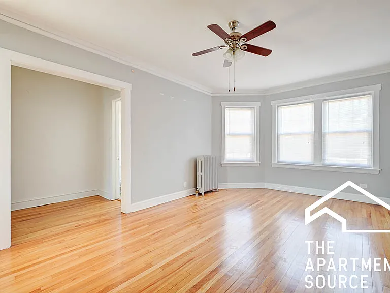 4402 N Rockwell St #3 — Photo 6