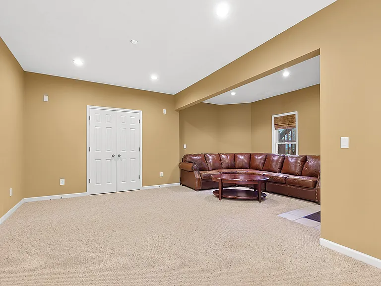 495 Pine Bough Ct — Photo 44