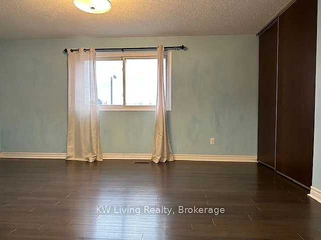 77 Phalen Cres — Photo 4
