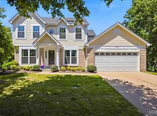 176 Brighthurst Dr, Chesterfield, MO 63005