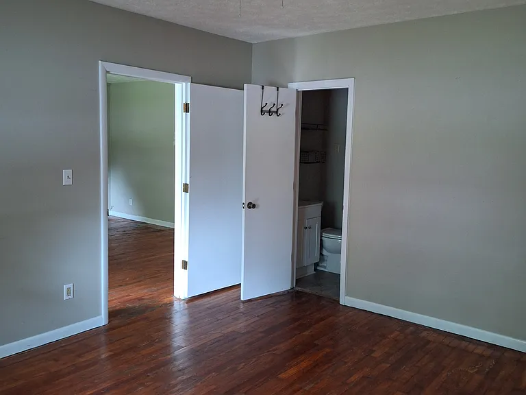 189 N Hanover Ave — Photo 13