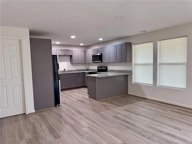 241 Port Way — Photo 42