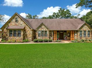 1149 Bar X Trl, Angleton, TX 77515