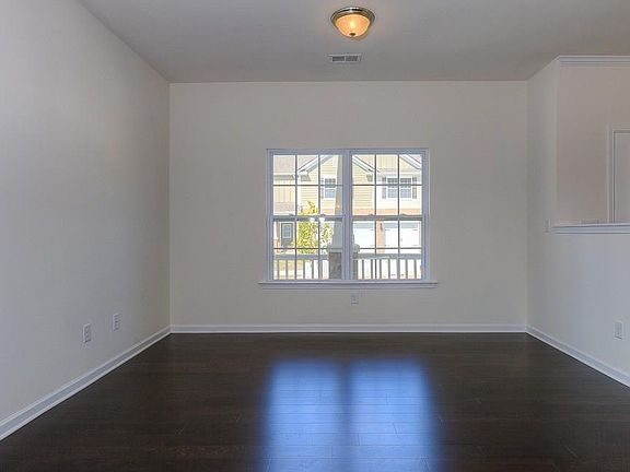 3rd image of 113 Hartwood Lake Dr