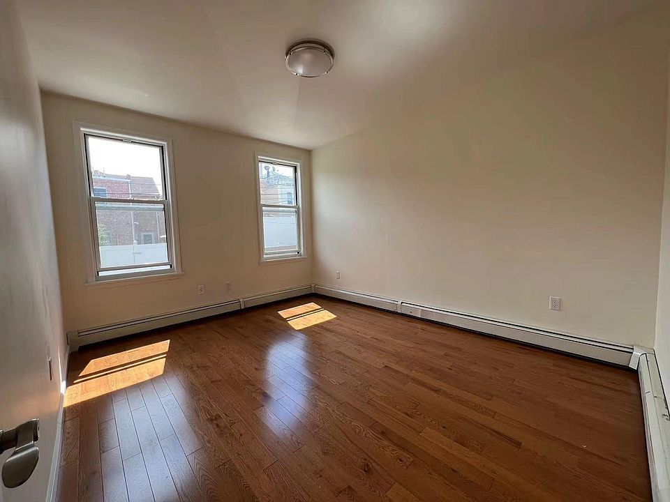 1st image of 2360 84th St #2