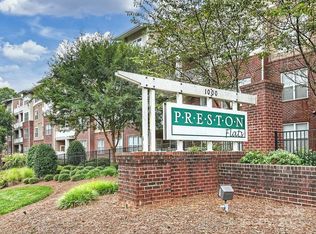 1000 E Woodlawn Rd APT 220, Charlotte, NC 28209