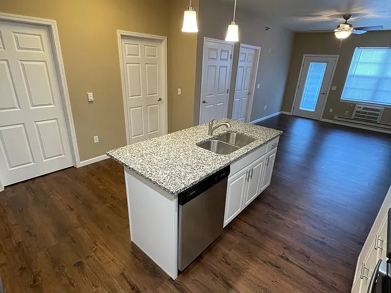 Grasslands Apartments — Photo 3