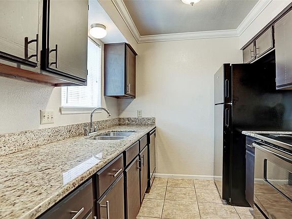 5th image of 1108 Lyric Ln #7