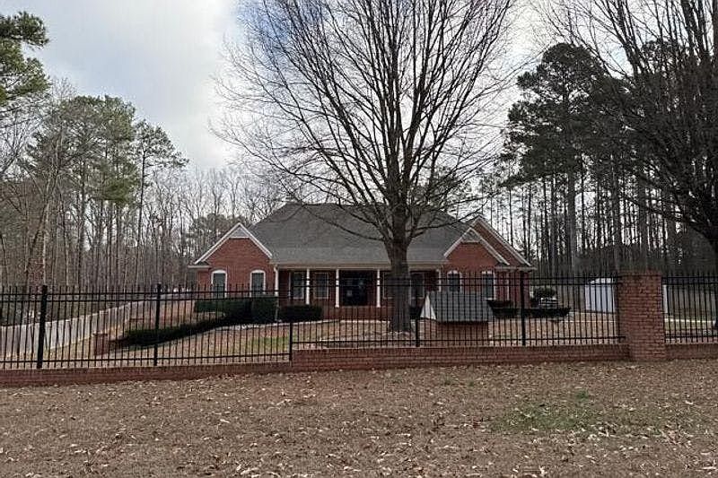 1st image of 3497 Pebble Brook Ln