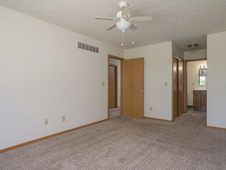 3919-3943 Long Dr — Photo 12