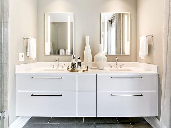 Owner s Bath