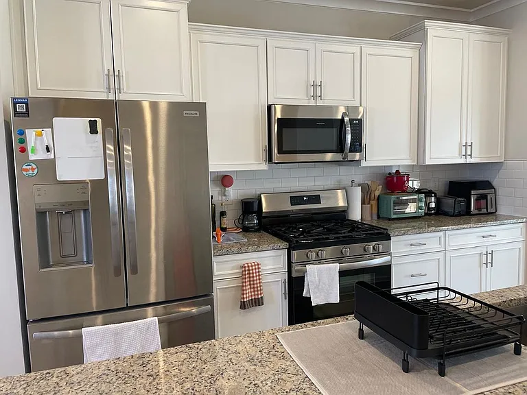1235 Greylock Ln — Photo 15