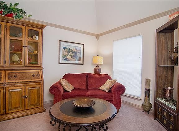 5th image of 4113 Greenwood Way