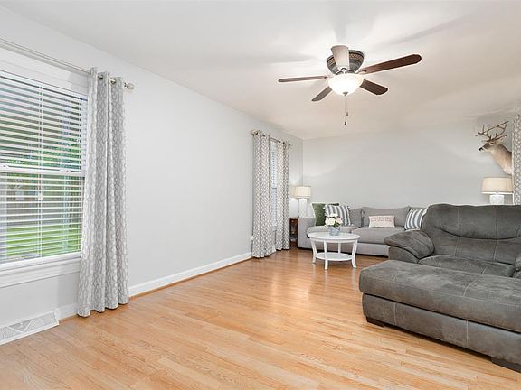 5th image of 2549 Saint Ann St