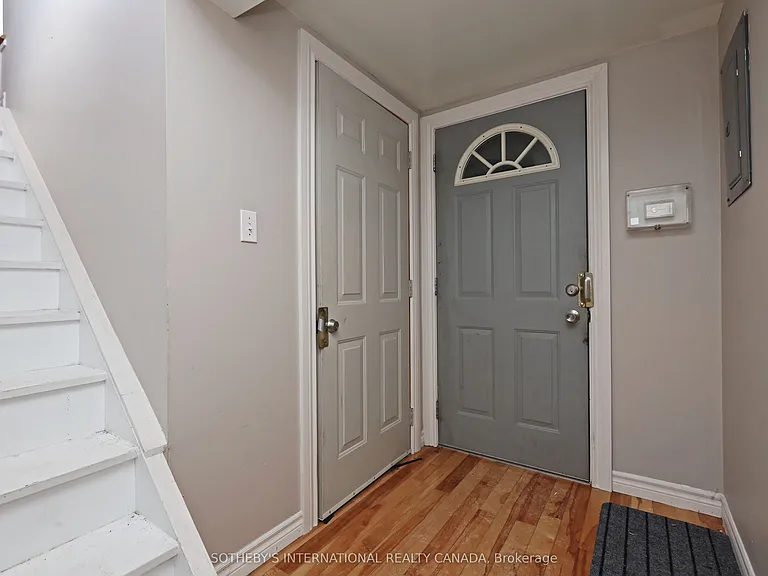 212 Glebemount Ave #LOWER — Photo 16