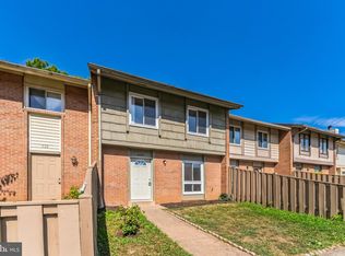 630 Clearwater Ct, Herndon, VA 20170