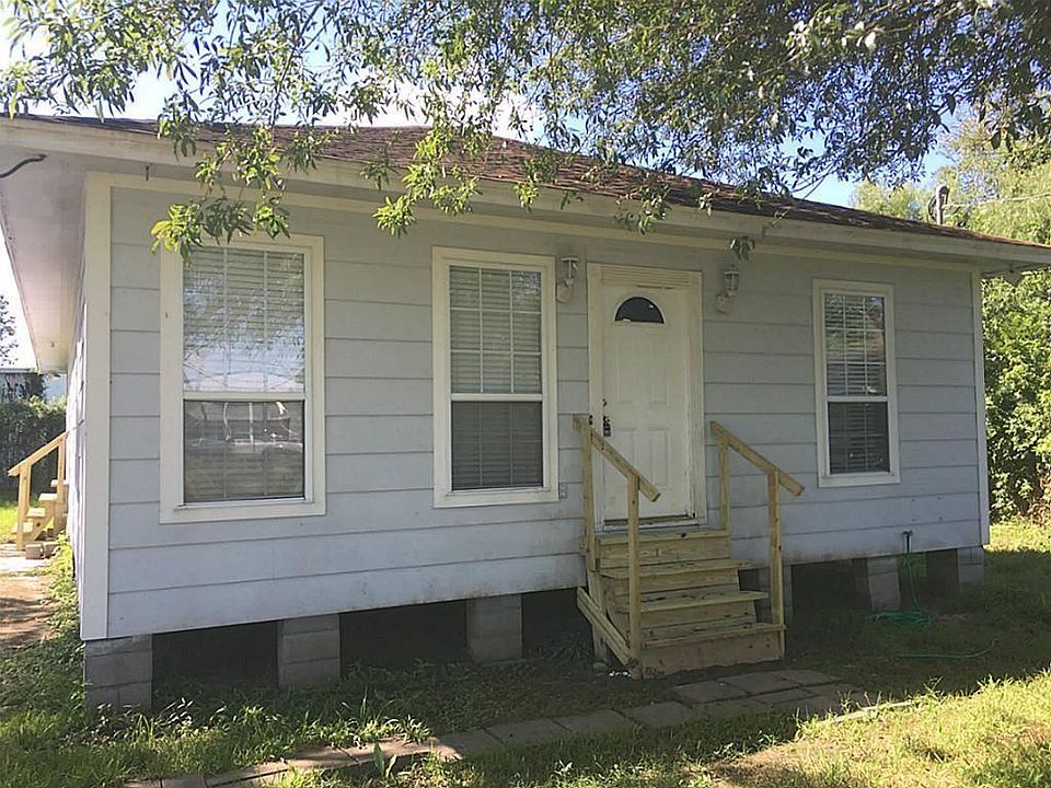 1st image of 225 W Lorino St