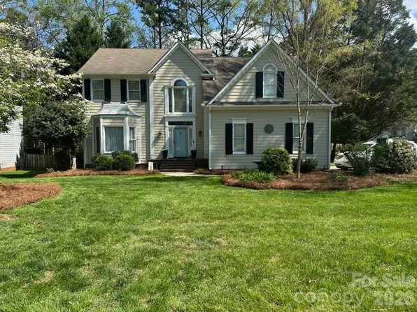 9200 Brightleaf Pl, Charlotte, NC 28269