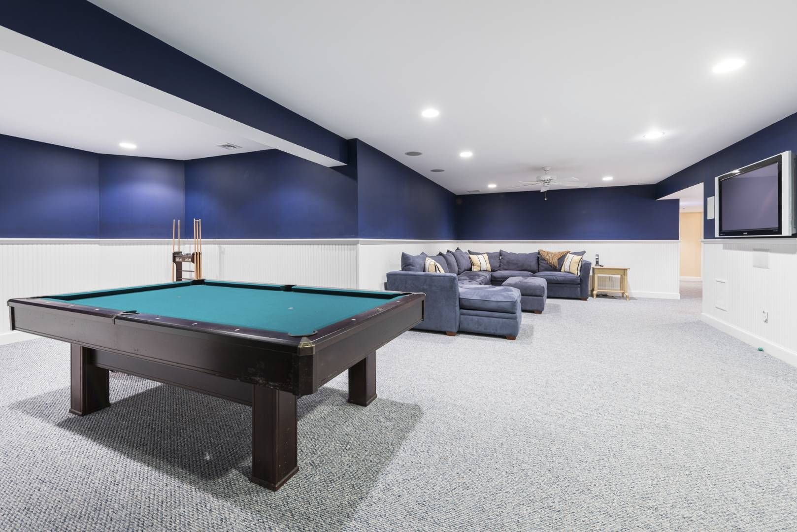  Lower level entertainment area